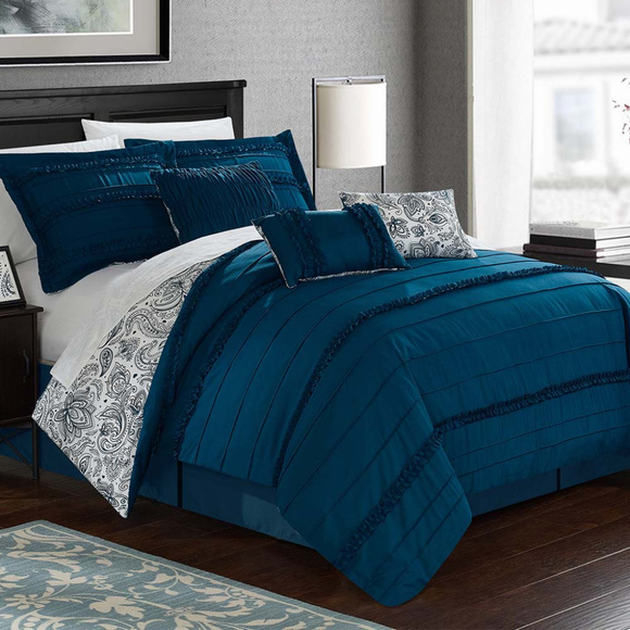 Eliza Chic Home Designs Other - LAST ONE ** NIB ** SAPPHIRE DUVET SET (4PC)